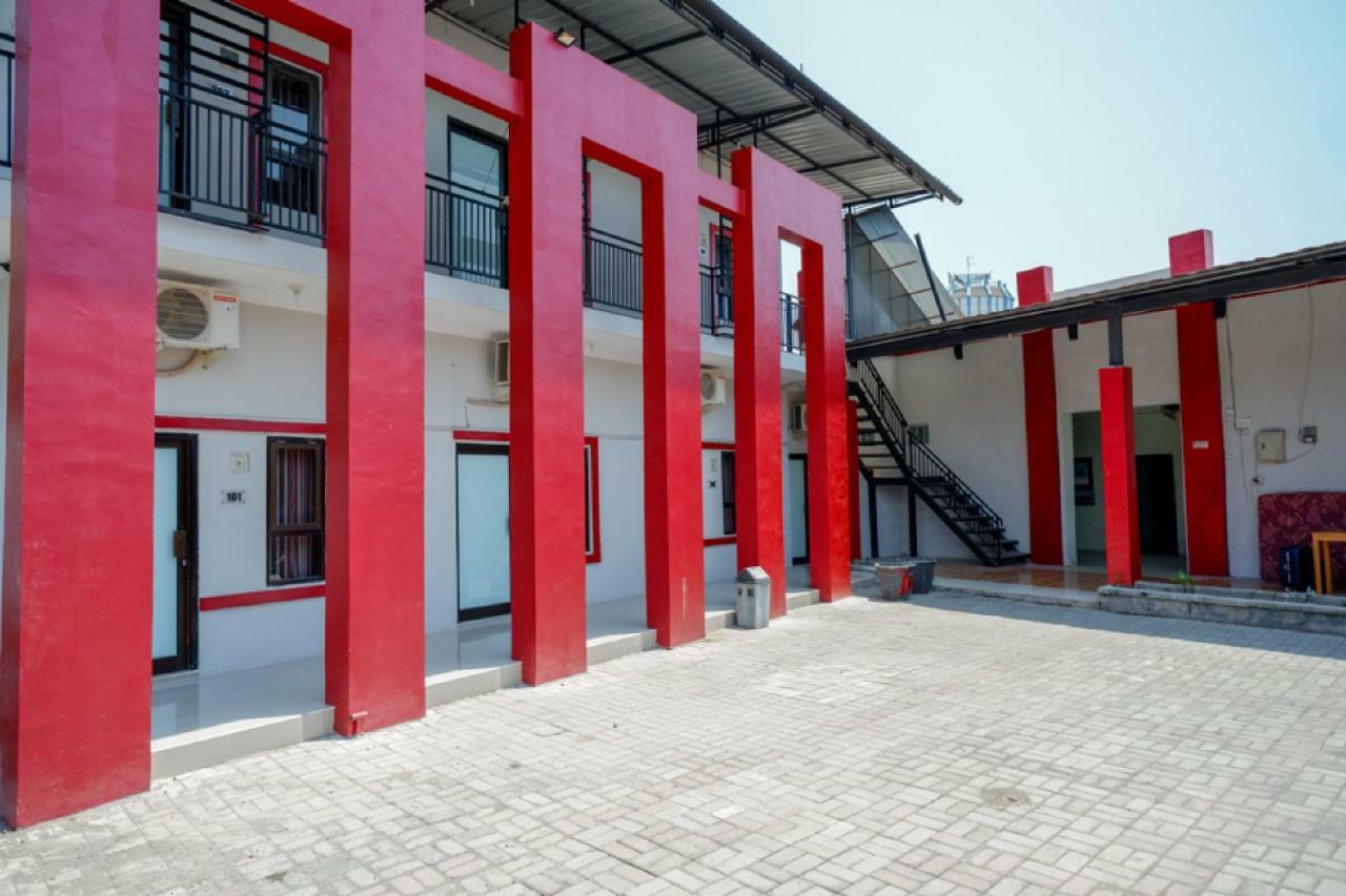 Wisma tamu Reddoorz Syariah Near Alun Alun 2*