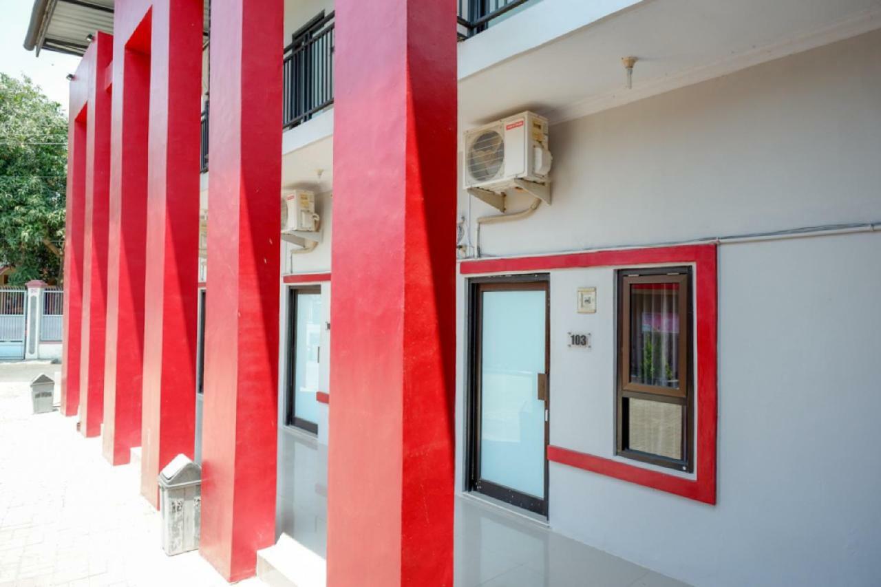 Wisma tamu Reddoorz Syariah Near Alun Alun 2*