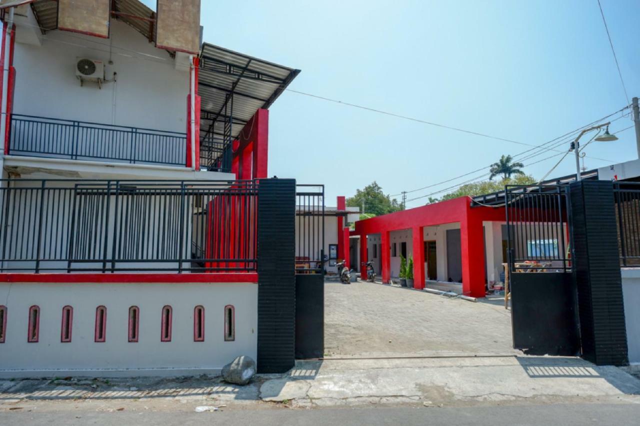 Reddoorz Syariah Near Alun Alun 2*