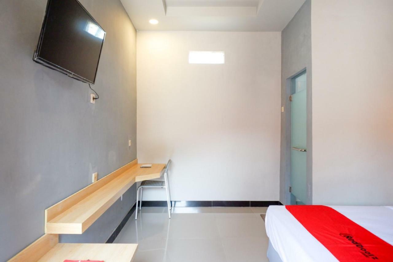 Reddoorz Syariah Near Alun Alun Wisma tamu